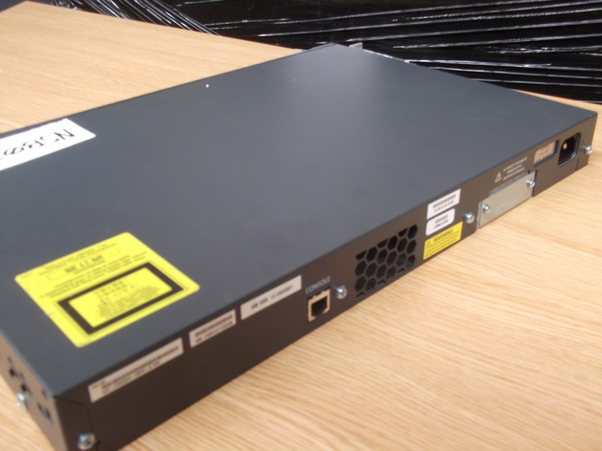 1 x CISCO CATALYST 3560 Networking Switch - Recently Removed From A Working Office Enviroment - Ref: - Bild 3 aus 5