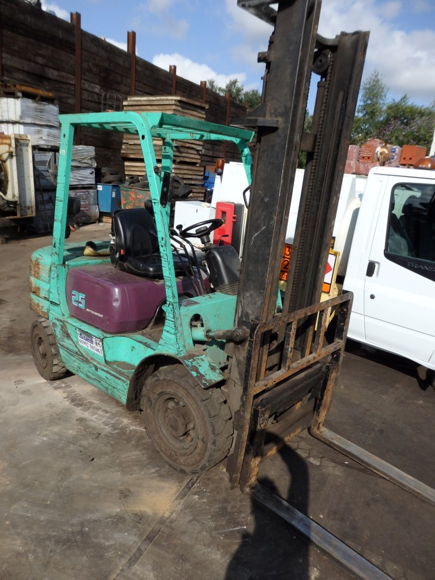 1 x Mitsubishi FD25 1998 Fork Lift Truck - STDE Shift - Lifting weight 2500kg - Maximum Lifting - Image 9 of 31