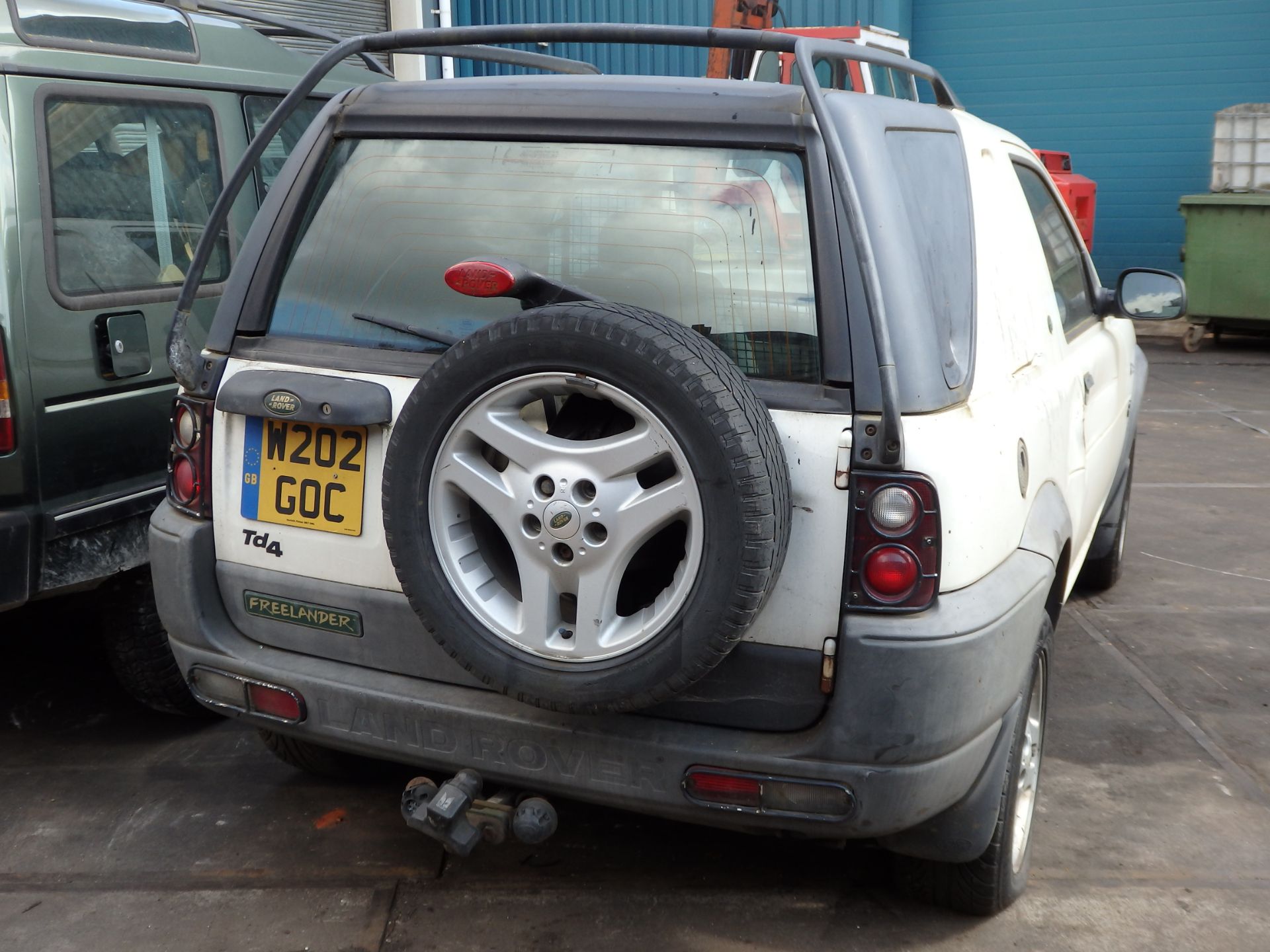 1 x Land Rover TD4 - Registration W202 GOC - Key In Ignitiuon - Been Standing In Yard For 7 Months - - Image 5 of 17