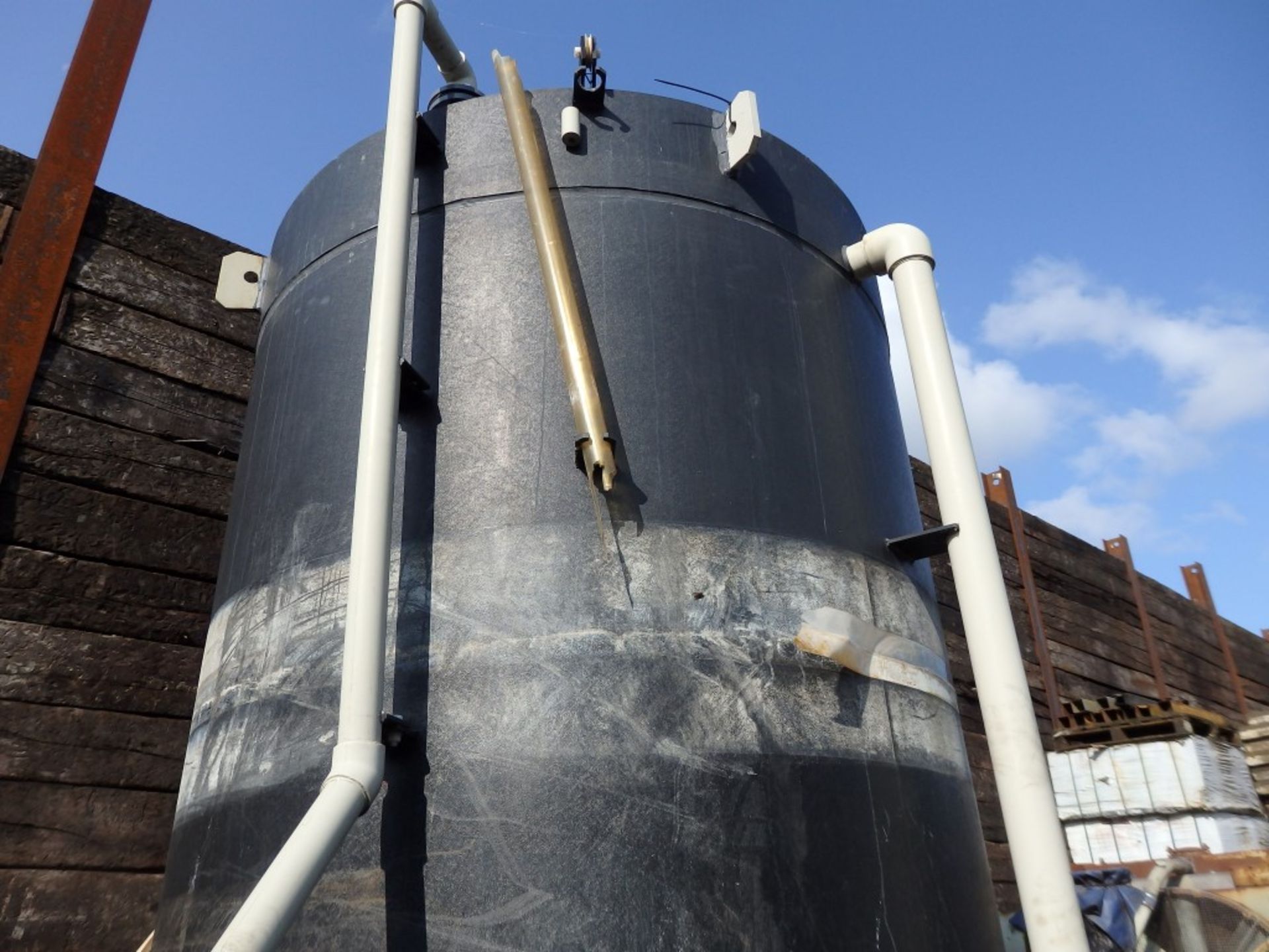 1 x Water Tower Bowser Tank - Used for Storing Rain, Water, Oils or Acids - Overall Height: 370cm - Image 4 of 11