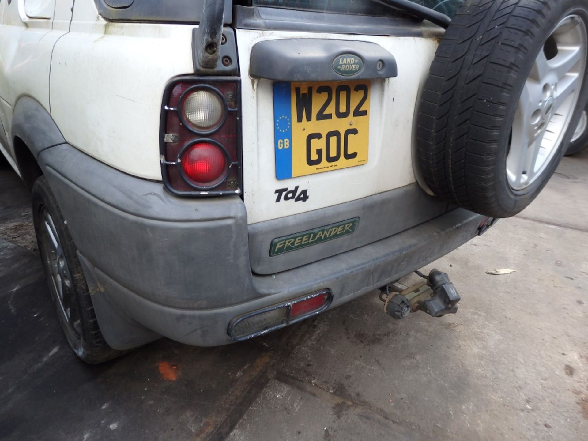 1 x Land Rover TD4 - Registration W202 GOC - Key In Ignitiuon - Been Standing In Yard For 7 Months - - Image 6 of 17