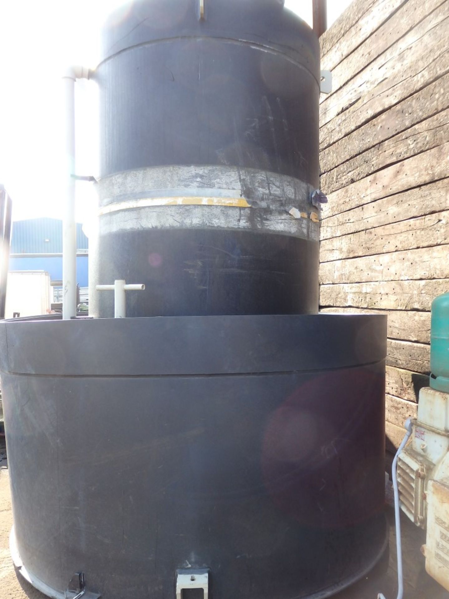 1 x Water Tower Bowser Tank - Used for Storing Rain, Water, Oils or Acids - Overall Height: 370cm - Image 11 of 11