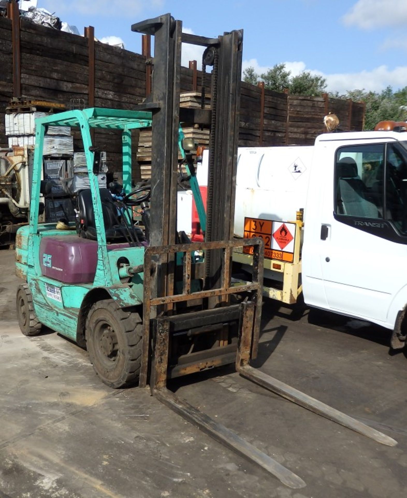 1 x Mitsubishi FD25 1998 Fork Lift Truck - STDE Shift - Lifting weight 2500kg - Maximum Lifting - Image 12 of 31