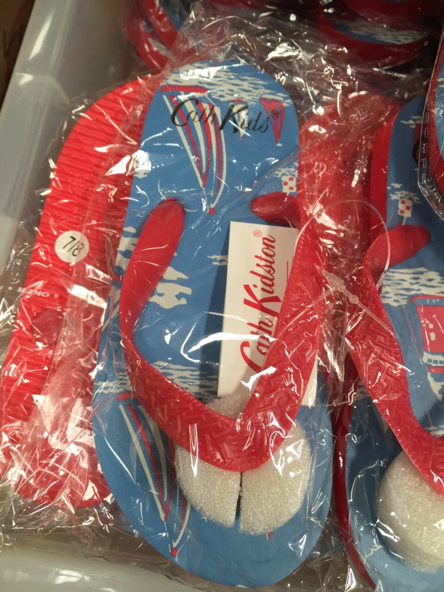 100 x Pairs of Original Cath Kidston of London Boys Flip Flop Beach Sandals - Brand New Stock - - Image 3 of 3