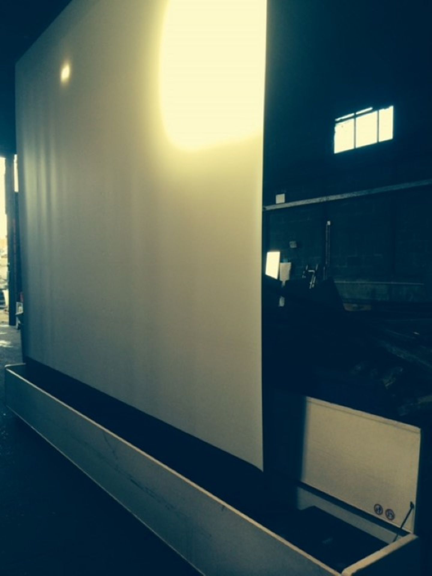 1 x Rank Xerox 16ft x 16ft Projector Screen with Rams and Mobile Storage Enclosure-  Electrically - Image 5 of 10
