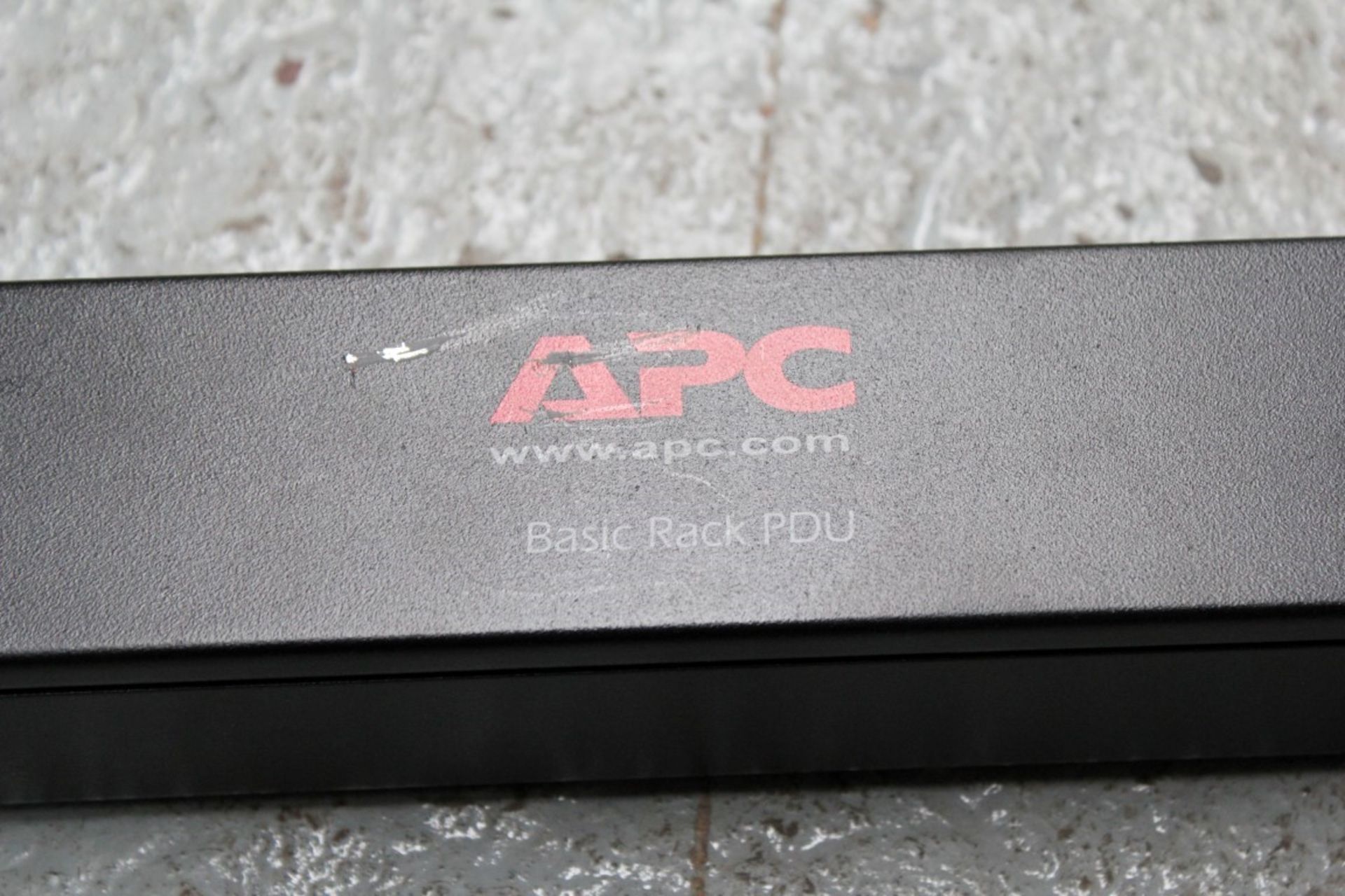 1 x APC Basic Rack Power Distribution Unit PDU - Model AP7553 - 230V 32A - CL106 - Removed From - Image 5 of 5