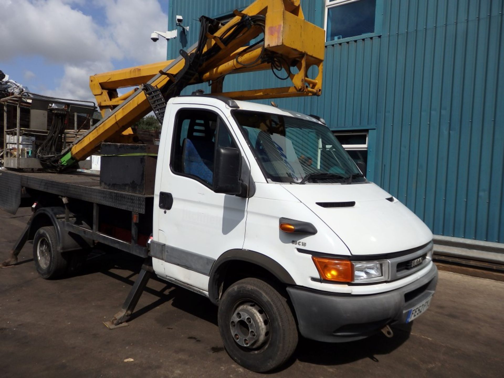 1 x 2002 (52 Reg) White Iveco Transit 65C15 Crane / Cherry Picker With Outstanding Reach and 2 Man - Image 4 of 31