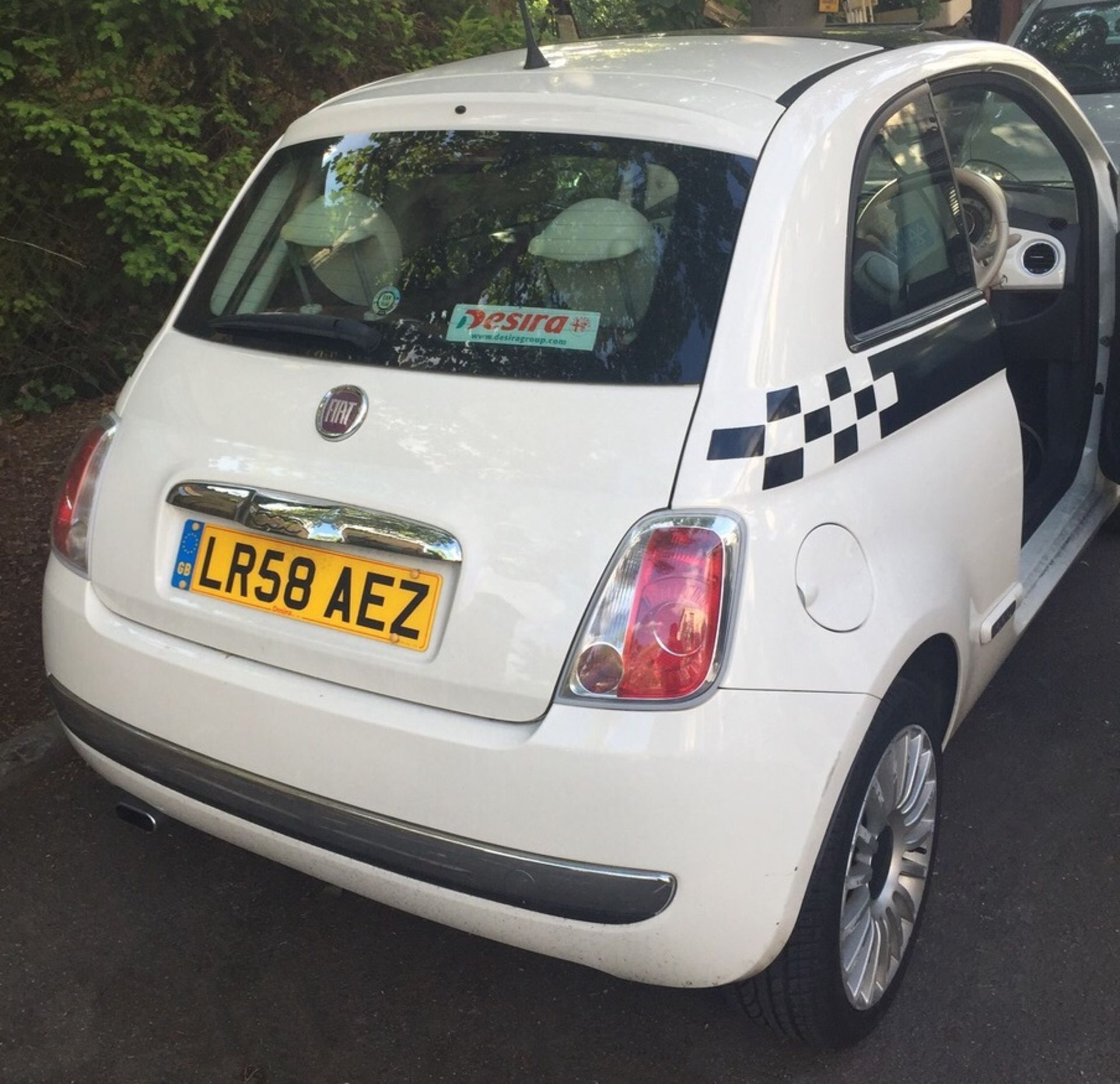 58 Plate Fiat 500 Lounge 3 Door Hatchback - White - Features Premium Extras - NO VAT on the Hammer - - Image 11 of 33