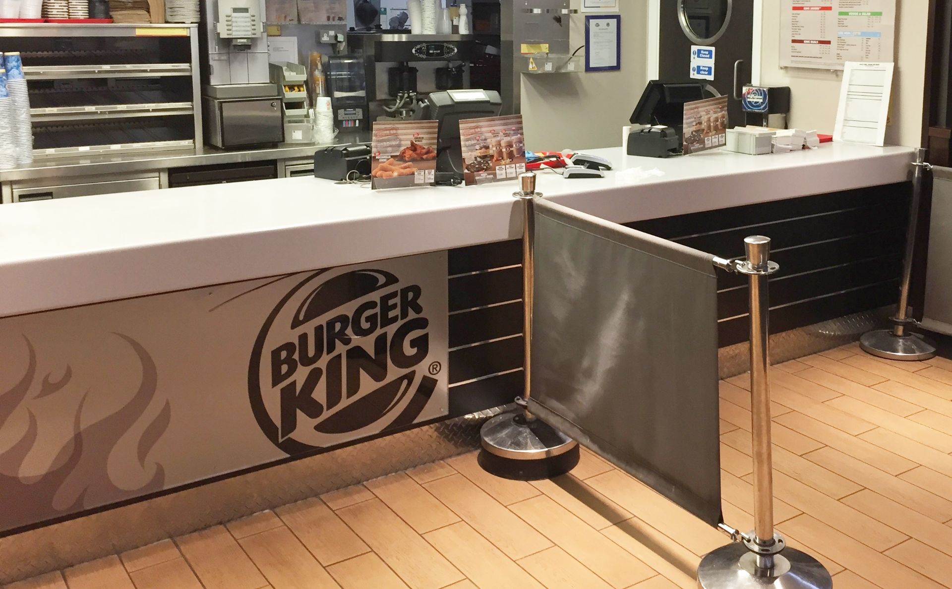 1 x Large Retail Counter Suitable For Fast Food Business or Retail Shop - Excellent Condition - - Image 2 of 10