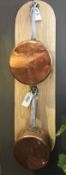 1 x Rustic Wall Mounted Solid Oak Plaque With Two Heavy Copper Plated Sauce Pans - Fantastic Piece