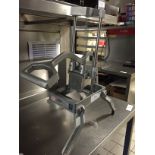 1 x Nemco Easy Onion Slicer II - 56750-2 1/4-Inch - (Please Note that One of the Legs at Back