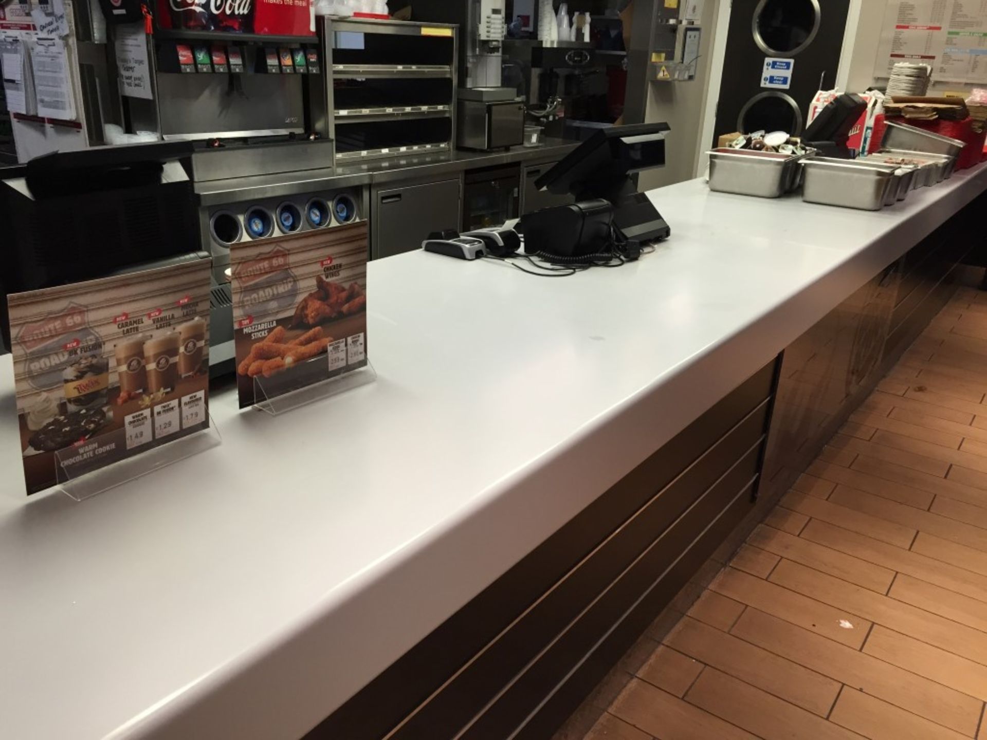 1 x Large Retail Counter Suitable For Fast Food Business or Retail Shop - Excellent Condition - - Image 6 of 10