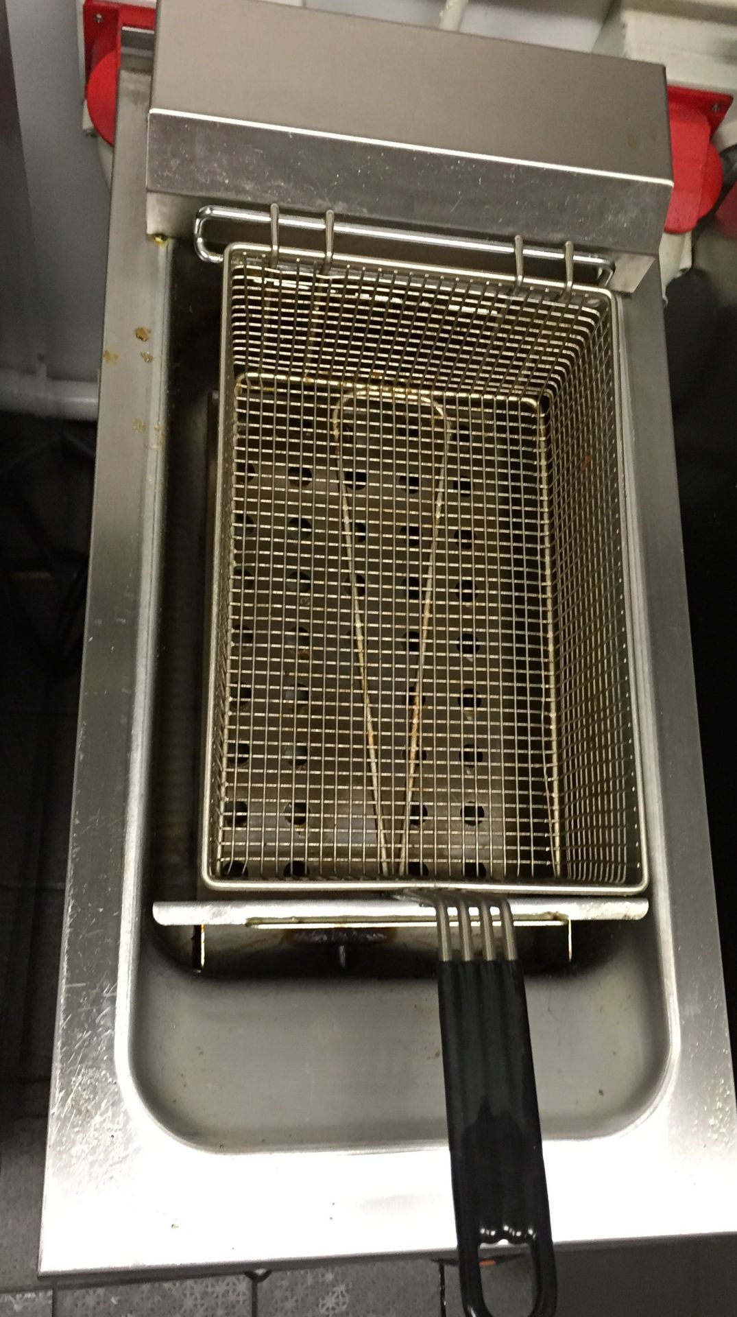 1 x Lincat Silverlink Series Single Freestanding Deep Fat Fryer - Stainless Steel - Dimensions H92 x - Image 4 of 7