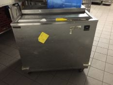 Mobile Stainless Steel Chest Freezer with concertina top openings 87cm x 59cm x 78cm - ref 259