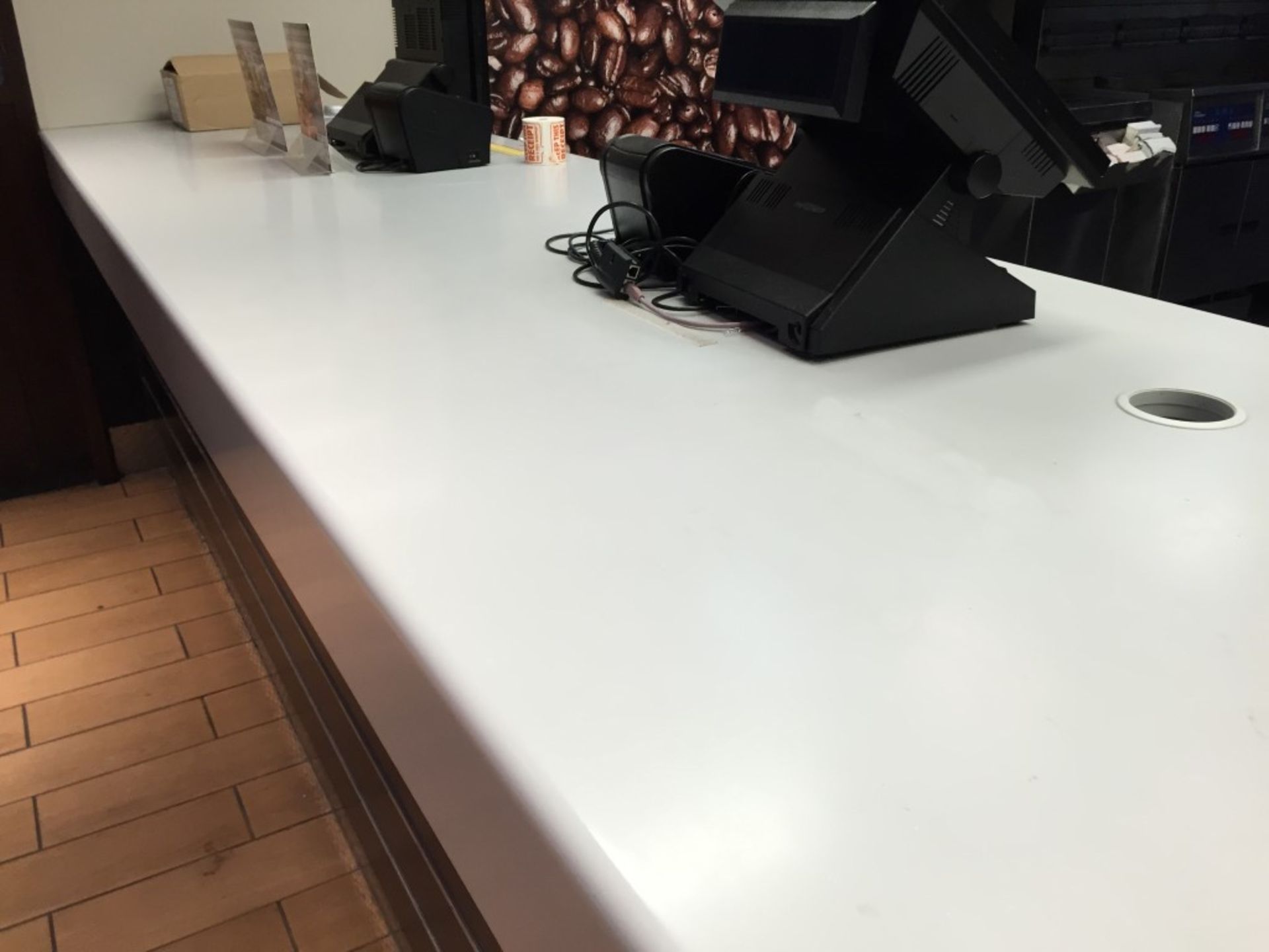 1 x Large Retail Counter Suitable For Fast Food Business or Retail Shop - Excellent Condition - - Image 5 of 10