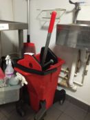 1 x Commercial Red "Burger King" Mop and Bucket - ref 248 - CL200 - Location: Somerset BA16