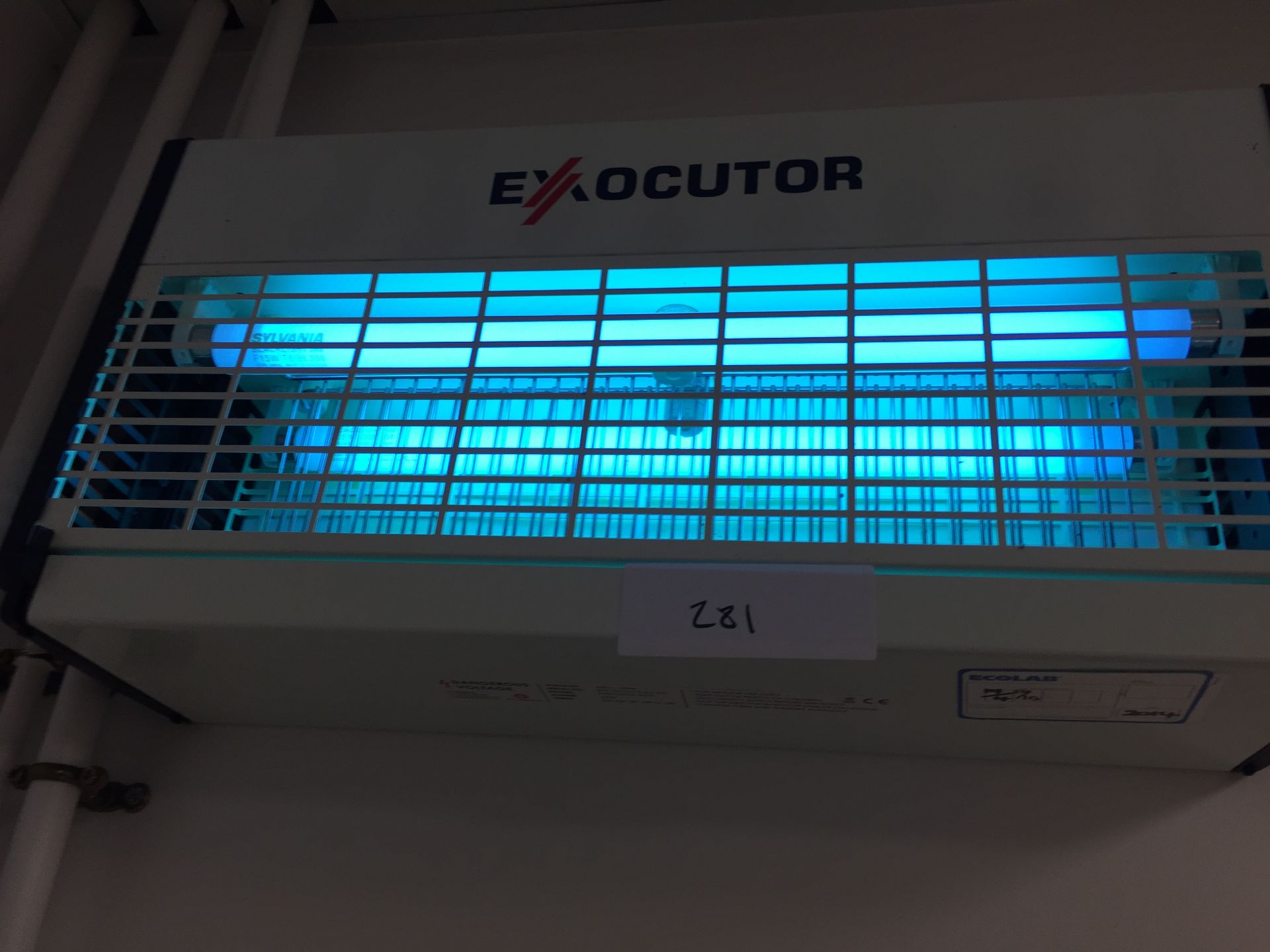 1 x Exocutor 30w Electric Fly Killer - 240v - Current Model - Professional Fly Killer for Catering - Image 3 of 3