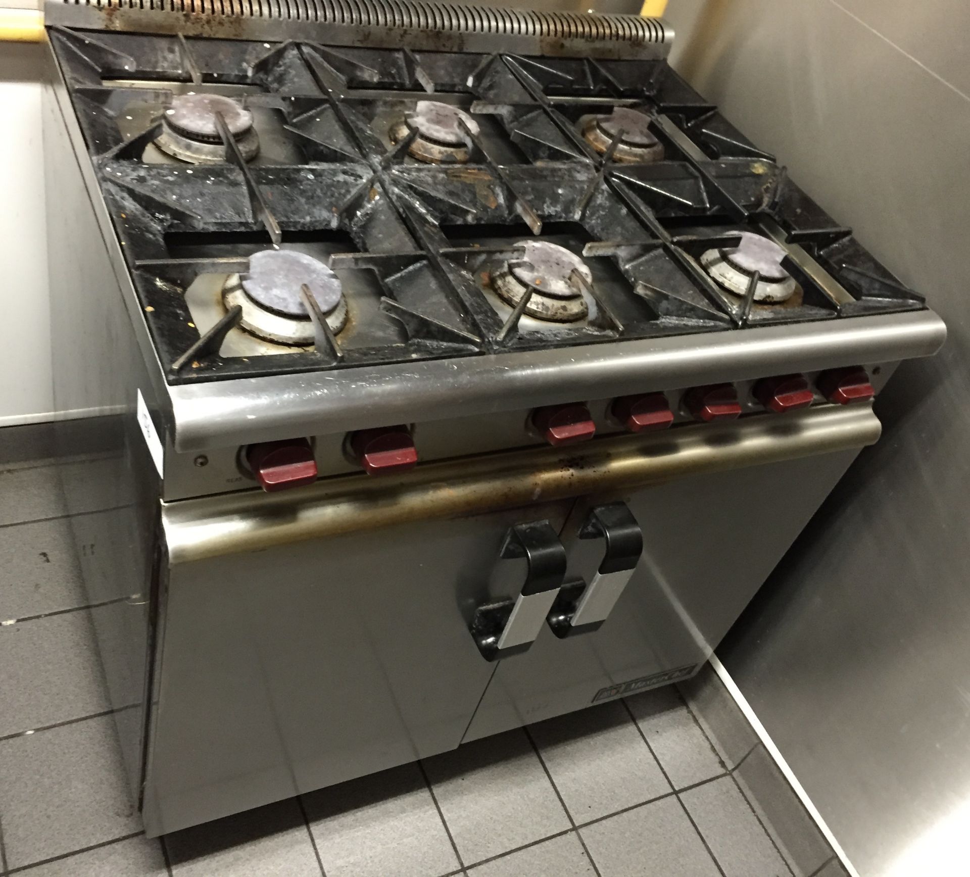 1 x Masterchef Commerical 6 Ring Gas Burner Oven - Stainless Steel - Dimensions H90 x W90 x D70 - Image 2 of 11