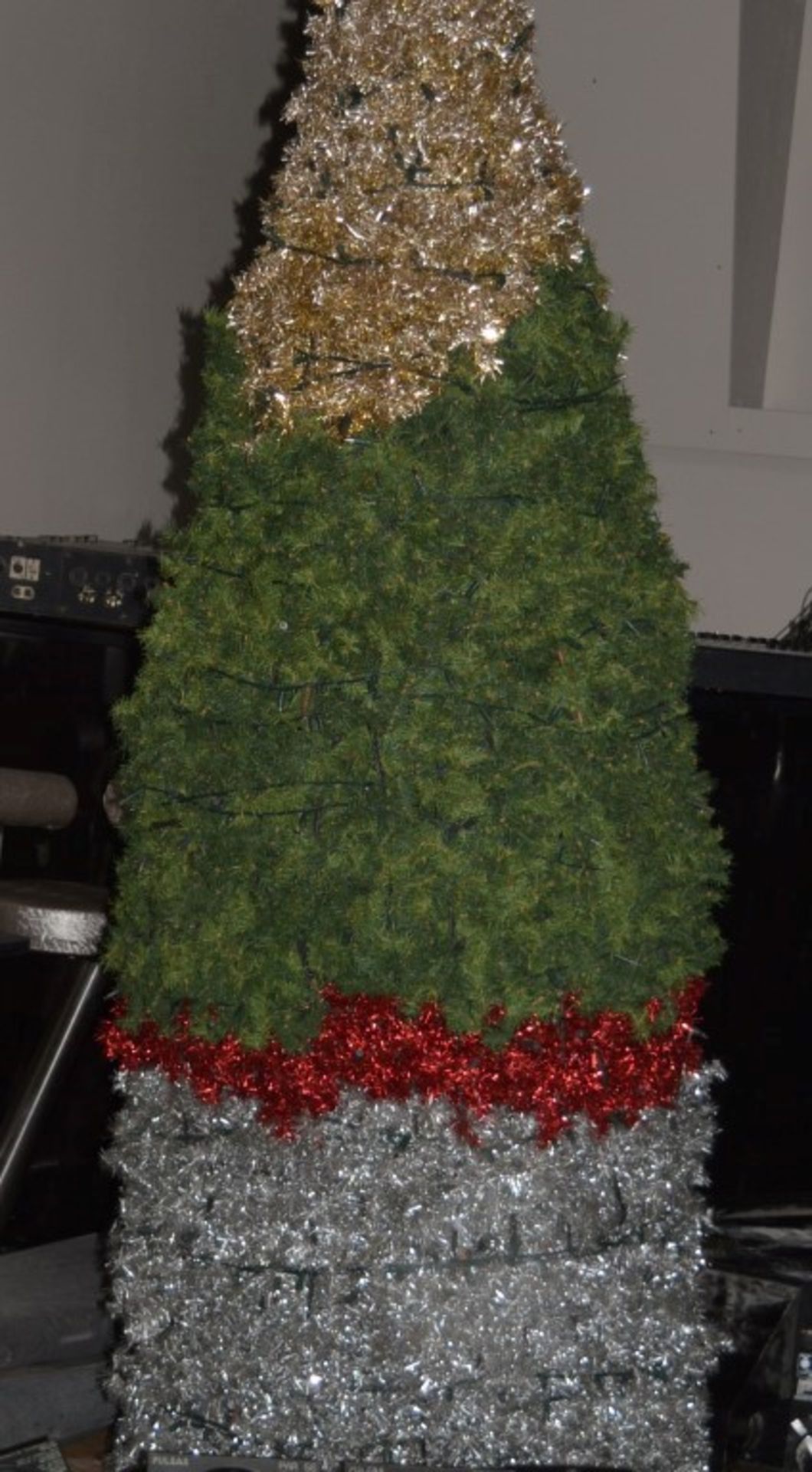 1 x Giant WINE BOTTLE Shaped CHRISTMAS TREE - Stands Approx 9ft Tall - 80cm Diameter - HUGE SIZE - - Image 2 of 4