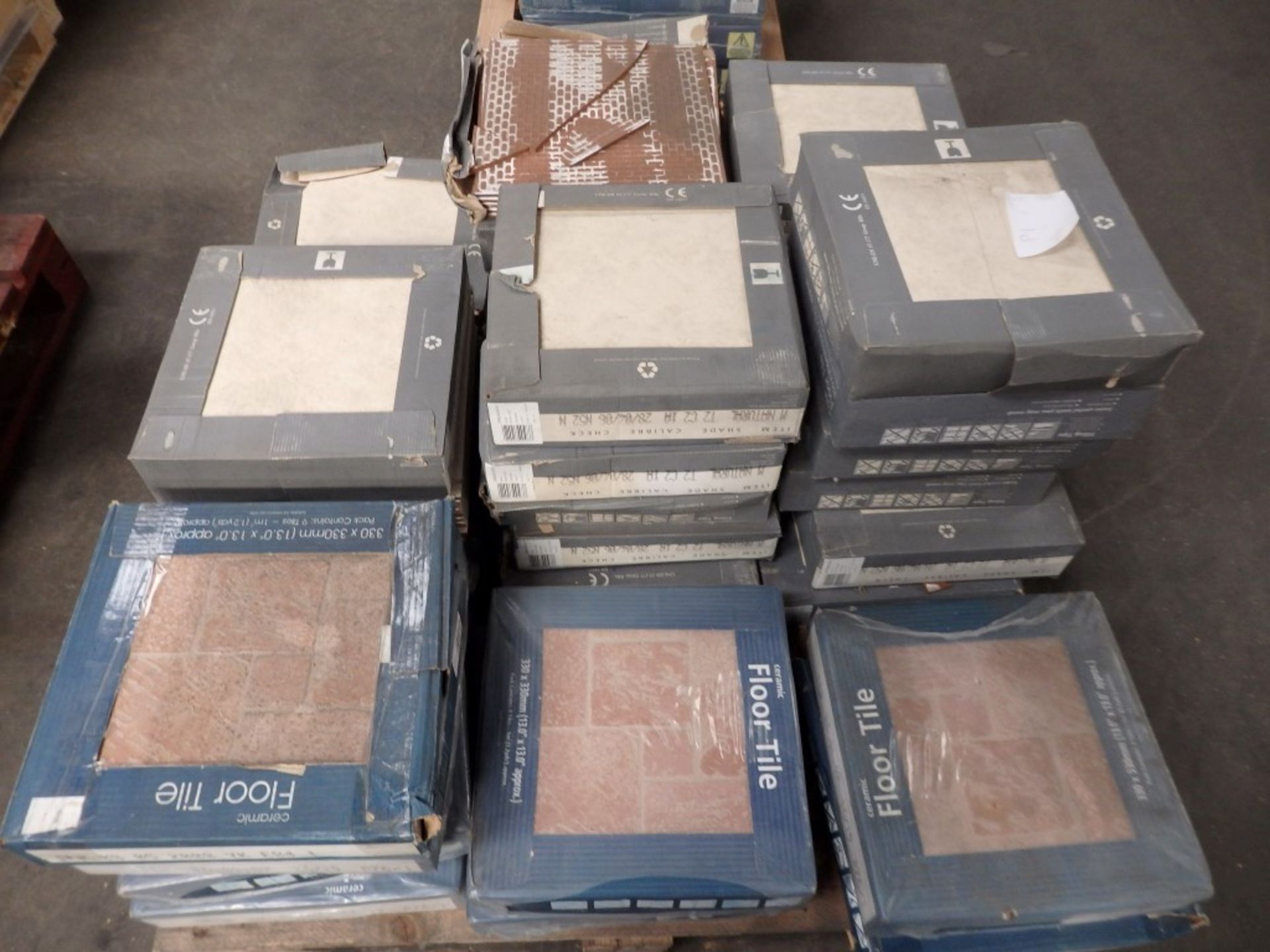 Approx 35 Boxes of Ceramic Floor Tiles - 330x330mm Floor Tiles - Each Pack Contains 9 Tiles - Ref - Image 3 of 4