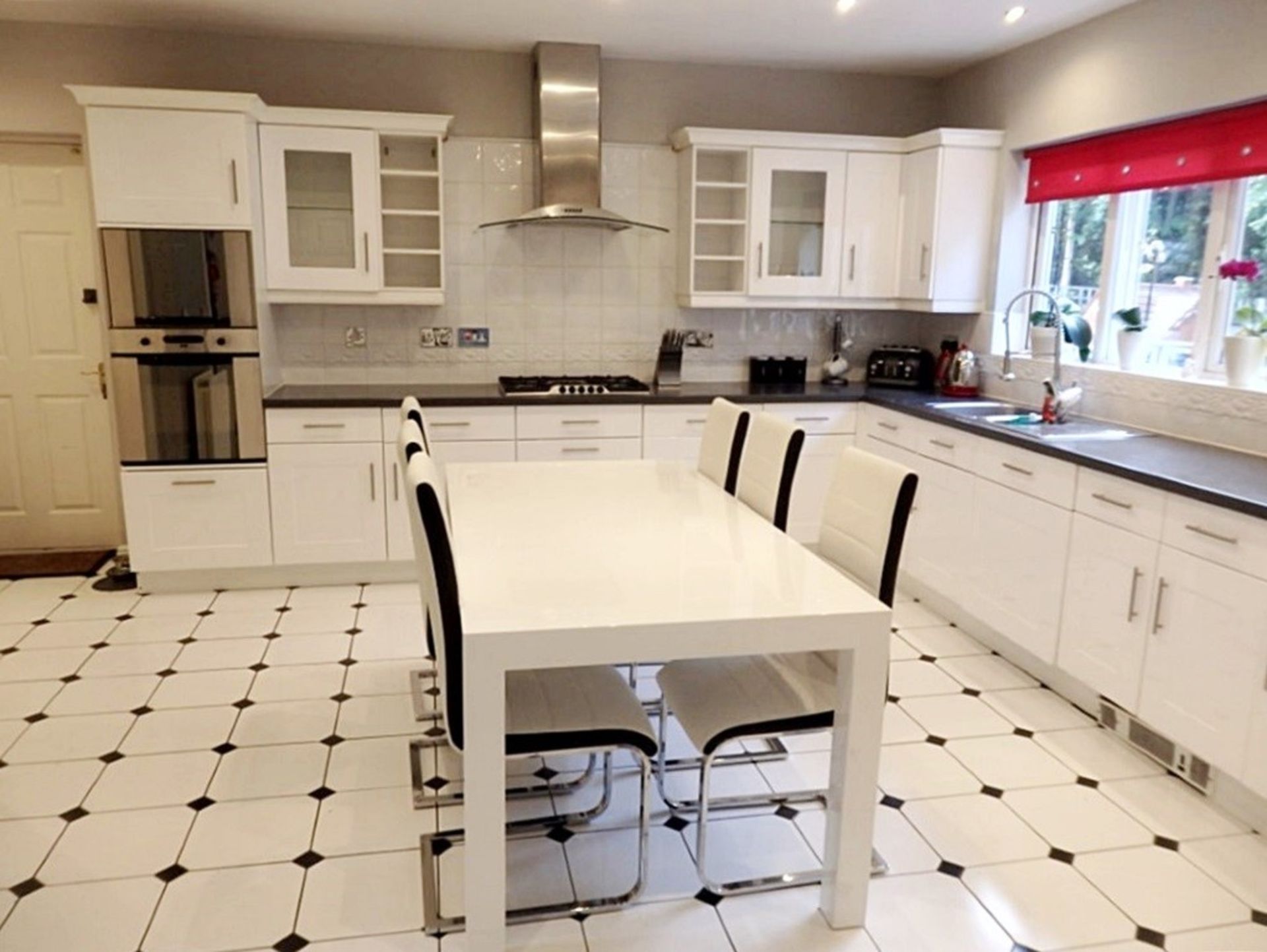 1 x White High Gloss Kitchen With Neff Integrated Dishwasher, 5 Ring Stainless Steel Hob, and
