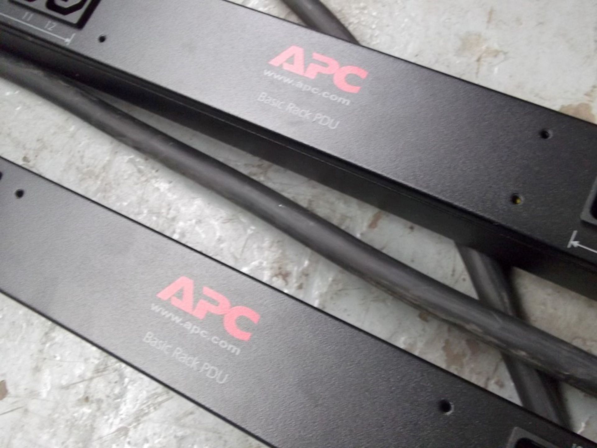 2 x APC Basic Rack PDU - Model AP7553 - Zero U, 32A, 230V, (20)C13 & (4)C19 - Features 24 Output - Image 4 of 6