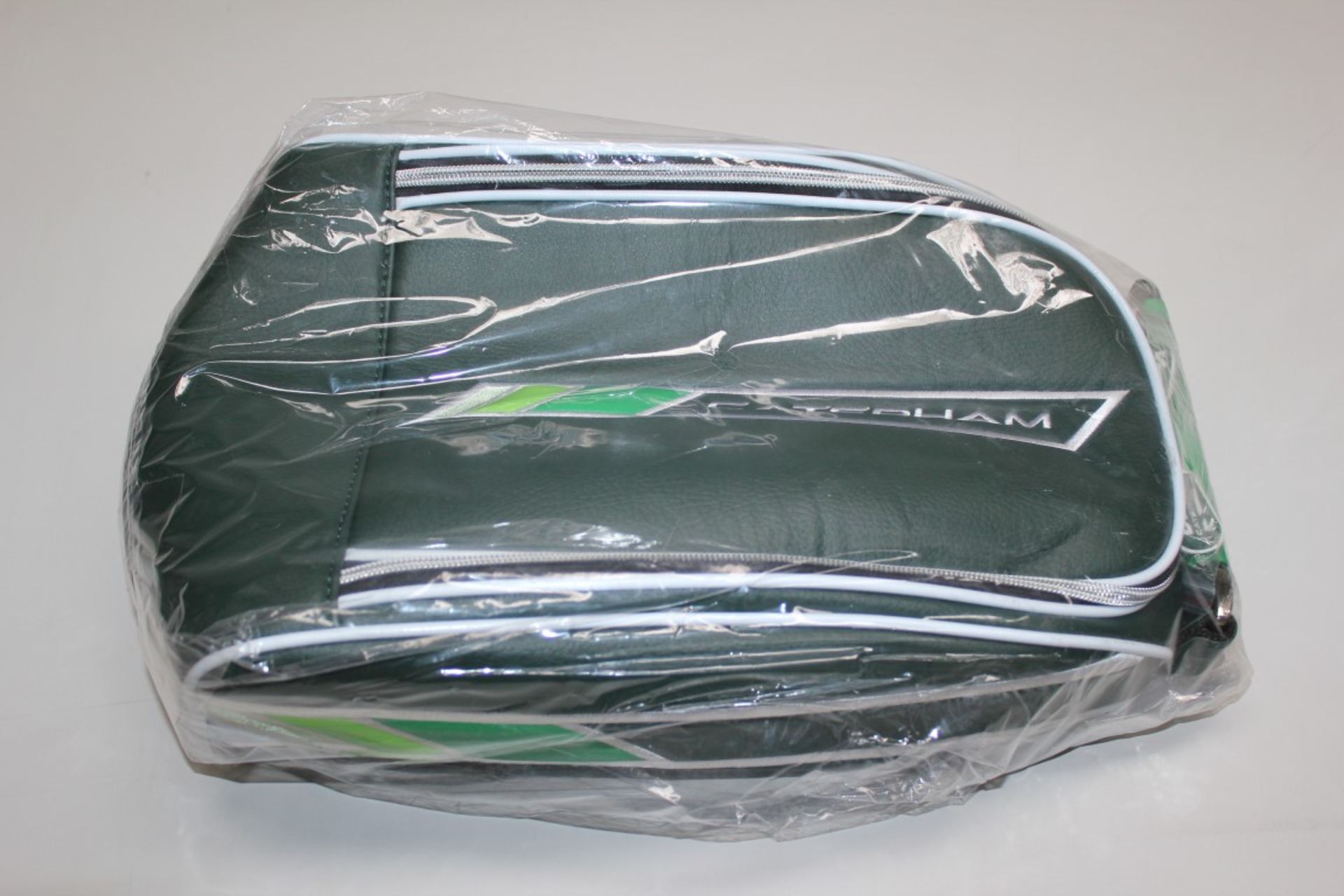 6 x Caterham F1 Team Multipurpose Carry / Shoe Bag In Green Faux Leather - 25 x 12 x 35cm - With - Image 2 of 5