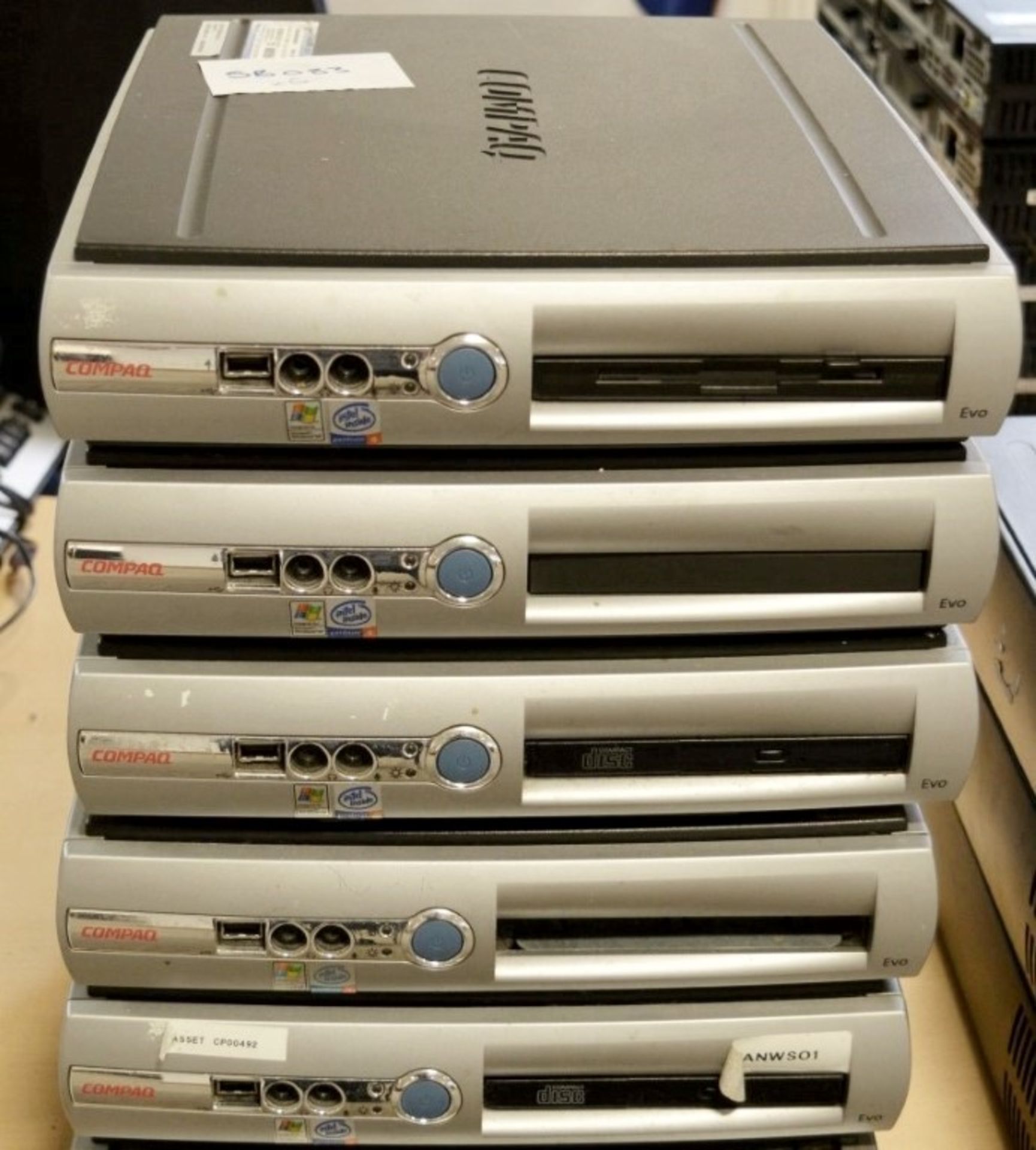 5 x Compaq D51U Small Form Factors Desktop Computers - Intel Pentium - Various Ram Sizes - HARD DISK