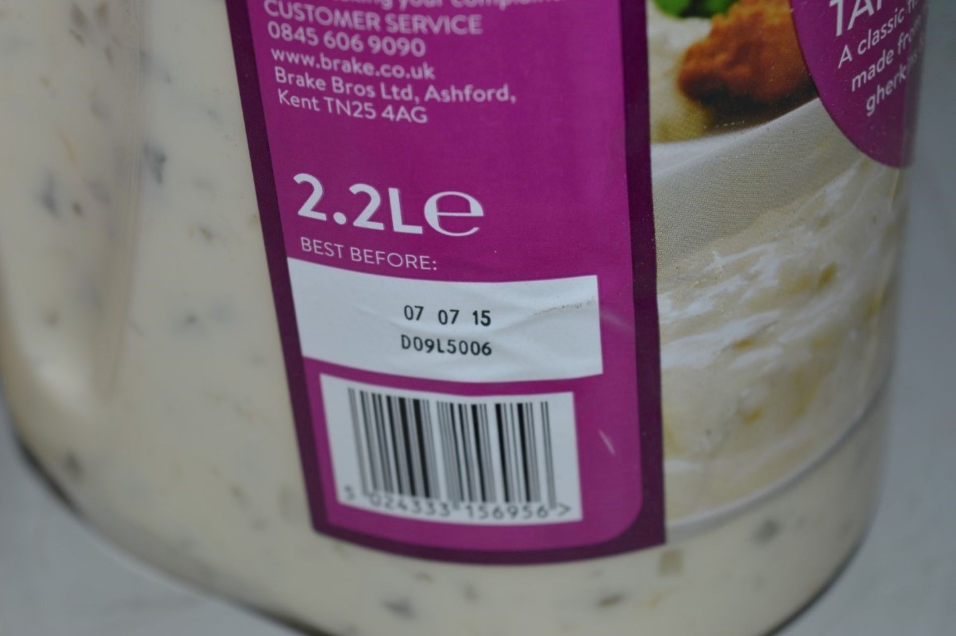 9 x Catering Tubs of "Brakes" Tartare Sauce and Yoghurt Mint Dressing - 2.2 Litres Each - Best - Image 2 of 6