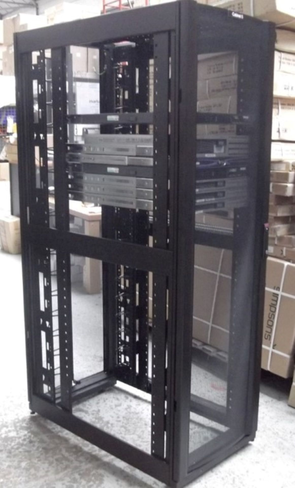 1 x APC Netshelter Server Rack With 7 x Assorted Sun Fire Servers (V & X-Series) - CL106 - Ref: - Image 7 of 8