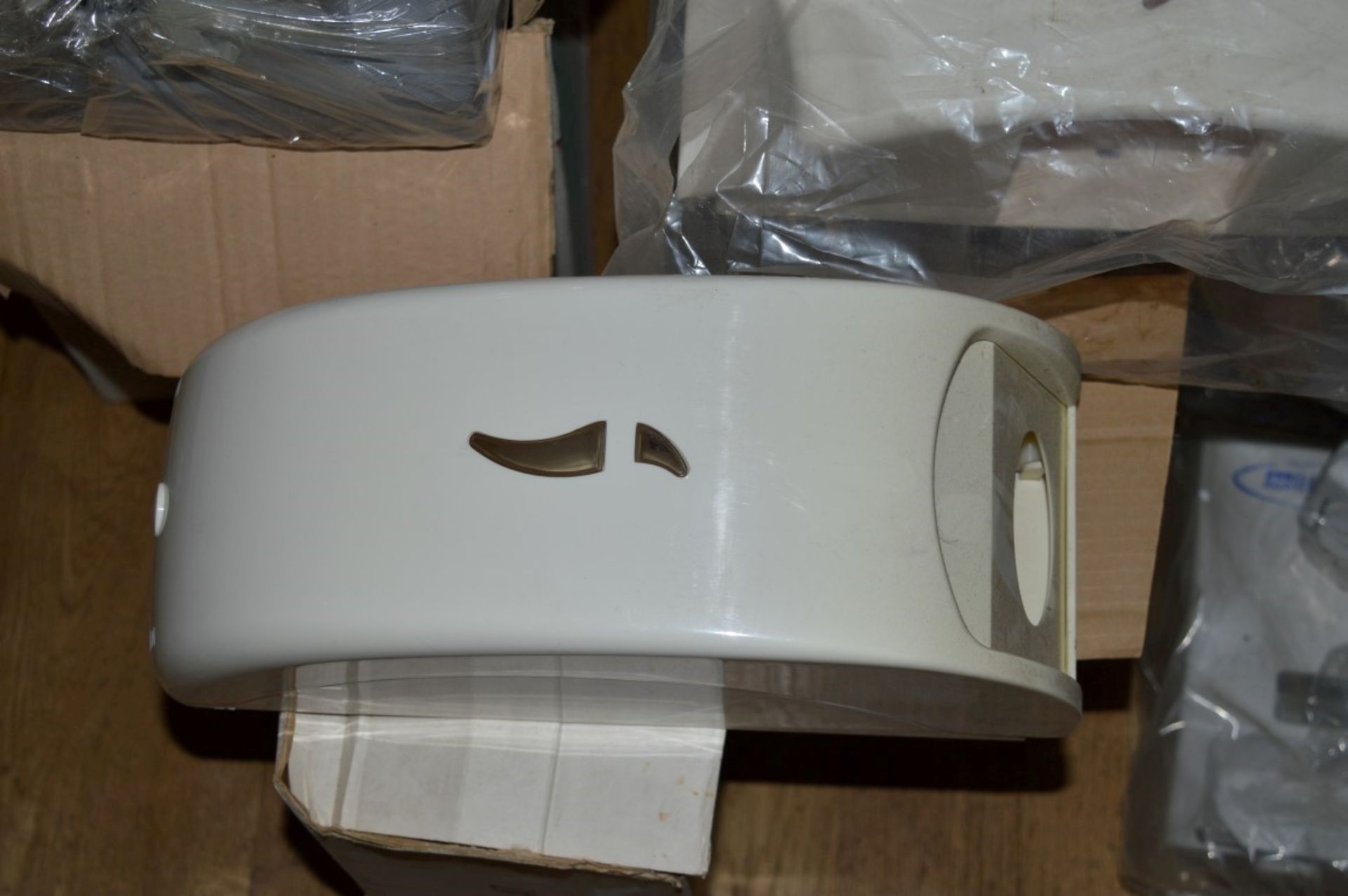 1 x Assorted Collection of Commercial Toilet Accessories - 8 Pieces Including Hand Tissue Dispenser, - Image 3 of 5