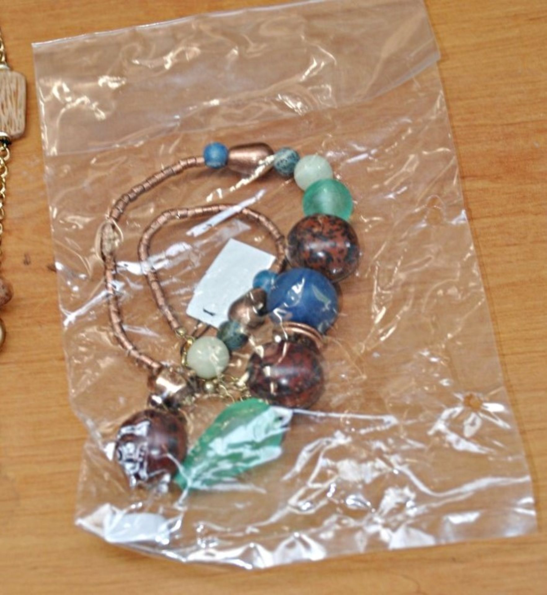 62 (approx) x Pieces Of Assorted Beaded Jewellery - Great Mix Of Styles - New Mostly In Bags - - Image 3 of 5