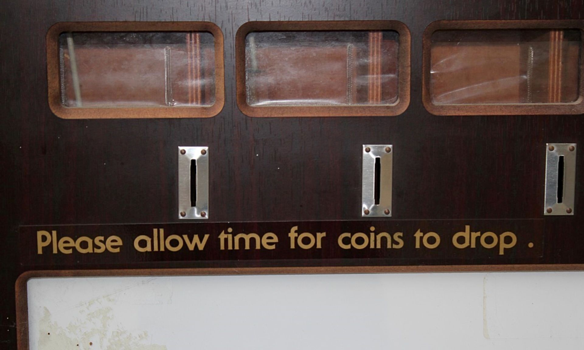 1 x Mechanical Cigarette Vending Machine - Coin-operated With Dark Oak Finish - Wall Mounted - Pre- - Image 6 of 7