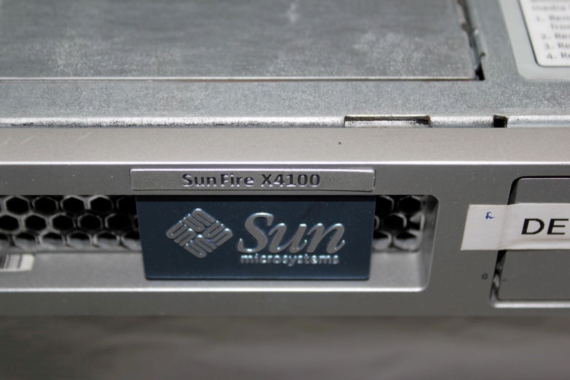 1 x Sun Fire X4100 M2 Server - 2nd Gen Opteron 2220 2.8 GHz Dual-Core - 8 GB - 2-way - Rack- - Image 5 of 6