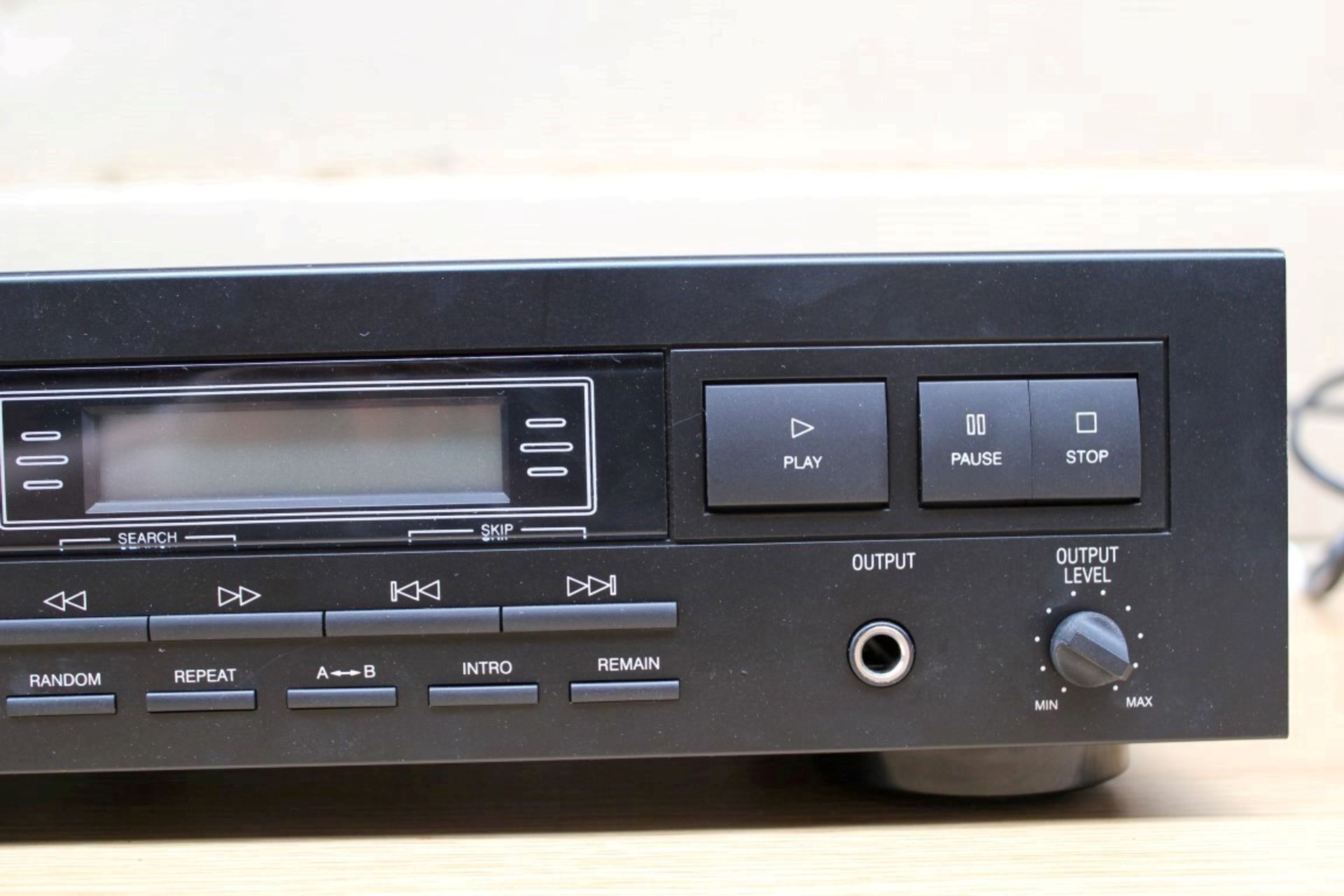 1 x TITAN Music On Hold CD Player - CD420 - Preowned, In Good Condition - UK Power Cord- Ref: - Image 5 of 5