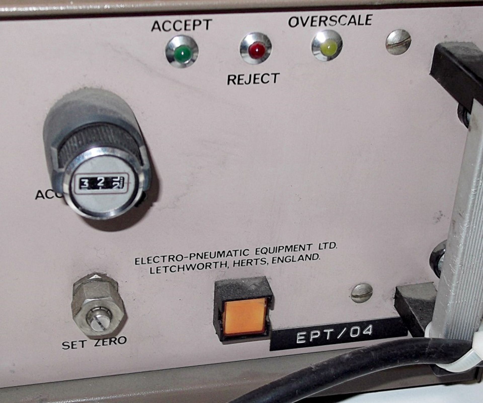 1 x Epetron EPE 200 Mk2 - REF: MIT53 - Used, Item Powers Up, No Further Tests Made - See Pictures - Image 2 of 5