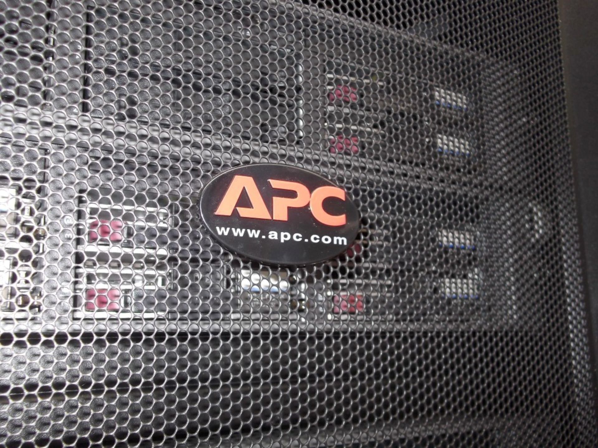 1 x APC Netshelter Server Rack With 12 x Assorted Sun Fire & HP Proliant Filer Systems Including - Image 2 of 9