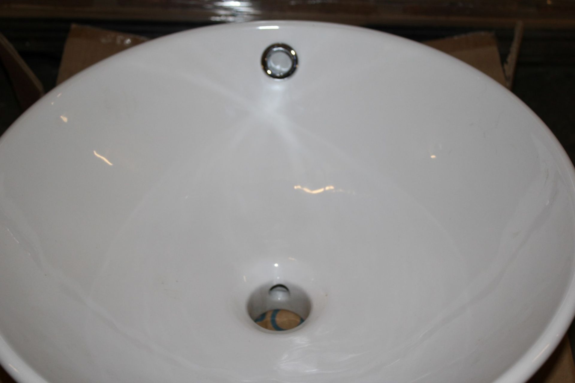 1 x Vogue Bathrooms Round VANITY Counter Top WASH BOWL - Ideal For Pubs, Restaurants, Hotels, - Image 4 of 4