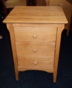 1 x Bentley 3-Drawer Oak Chest - Ex Display Stock – Dimensions: W149 x D44 x H69cm - *Has Small