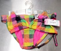 105 x Assorted Items Of ROXY Beach / Swim Wear - Includes A Varied Mixture Of Both Bikini Tops &