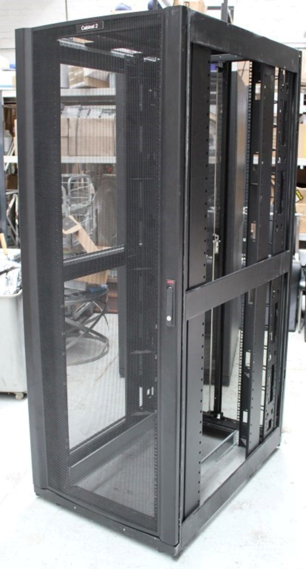 1 x APC Netshelter 42U Server Enclosure - AR3100 Black - Suitable For 19 Inch Compliant - Image 3 of 4