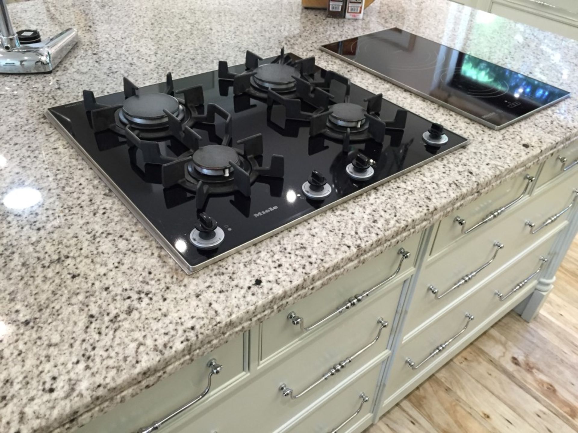 1 x Mark Wilkinson Designer kitchen With Miele Appliances & Granite Worksurfaces - No VAT - Image 20 of 65