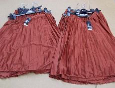 100 x Items Of Assorted Women's / Girls Clothing & Accessories - Includes 11 x Skirts (RRP £19.99