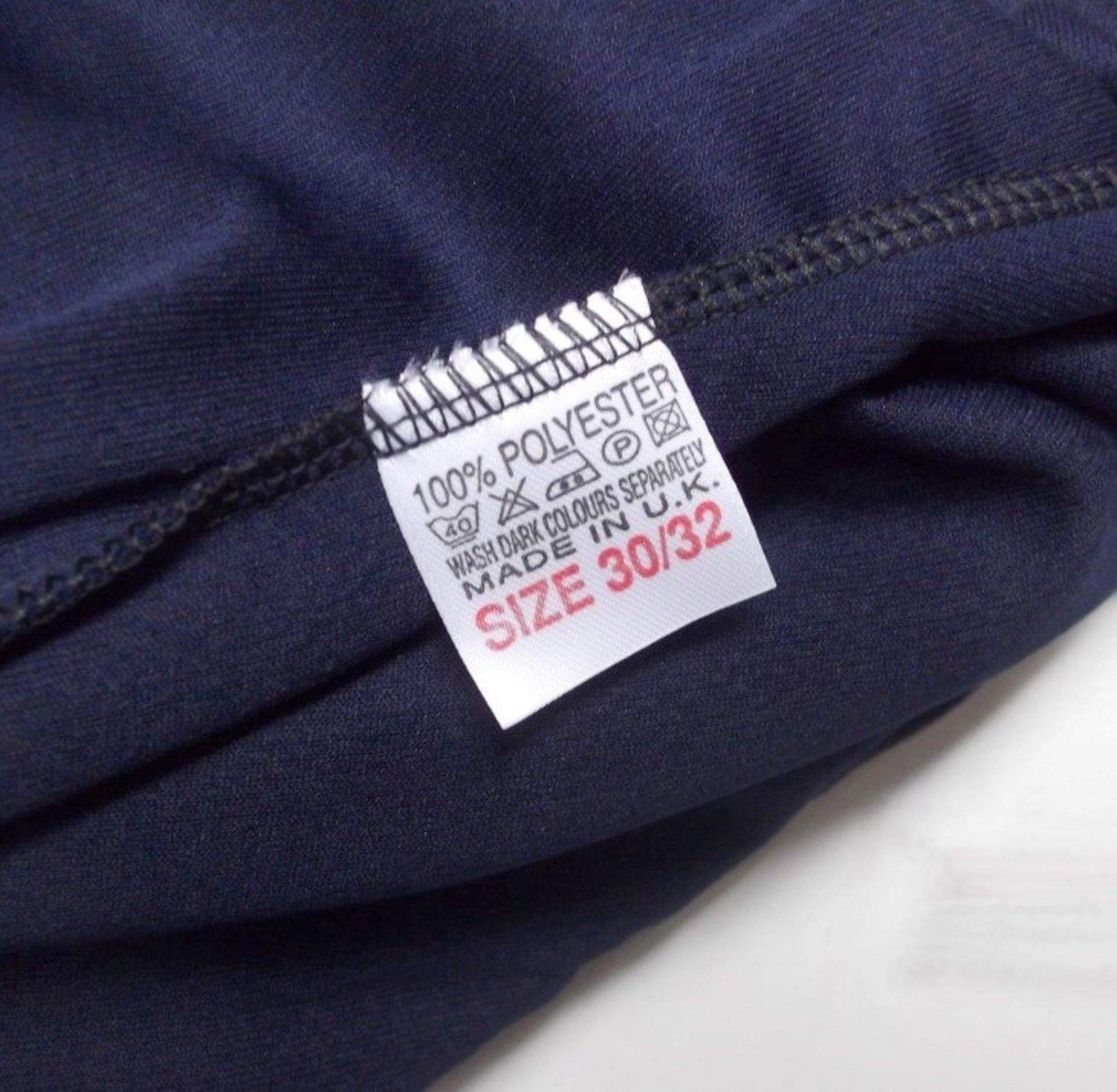 40 x Pairs Of Navy Blue Shorts - British Made - Sizes: 30 - 38 UK - New & Bagged - CL155 - Ref: - Image 3 of 3