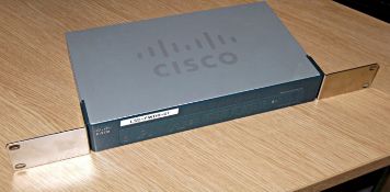 1 x Cisco SA5040 Security Appliance - An All-in-One Security Solution to Secure Your Small