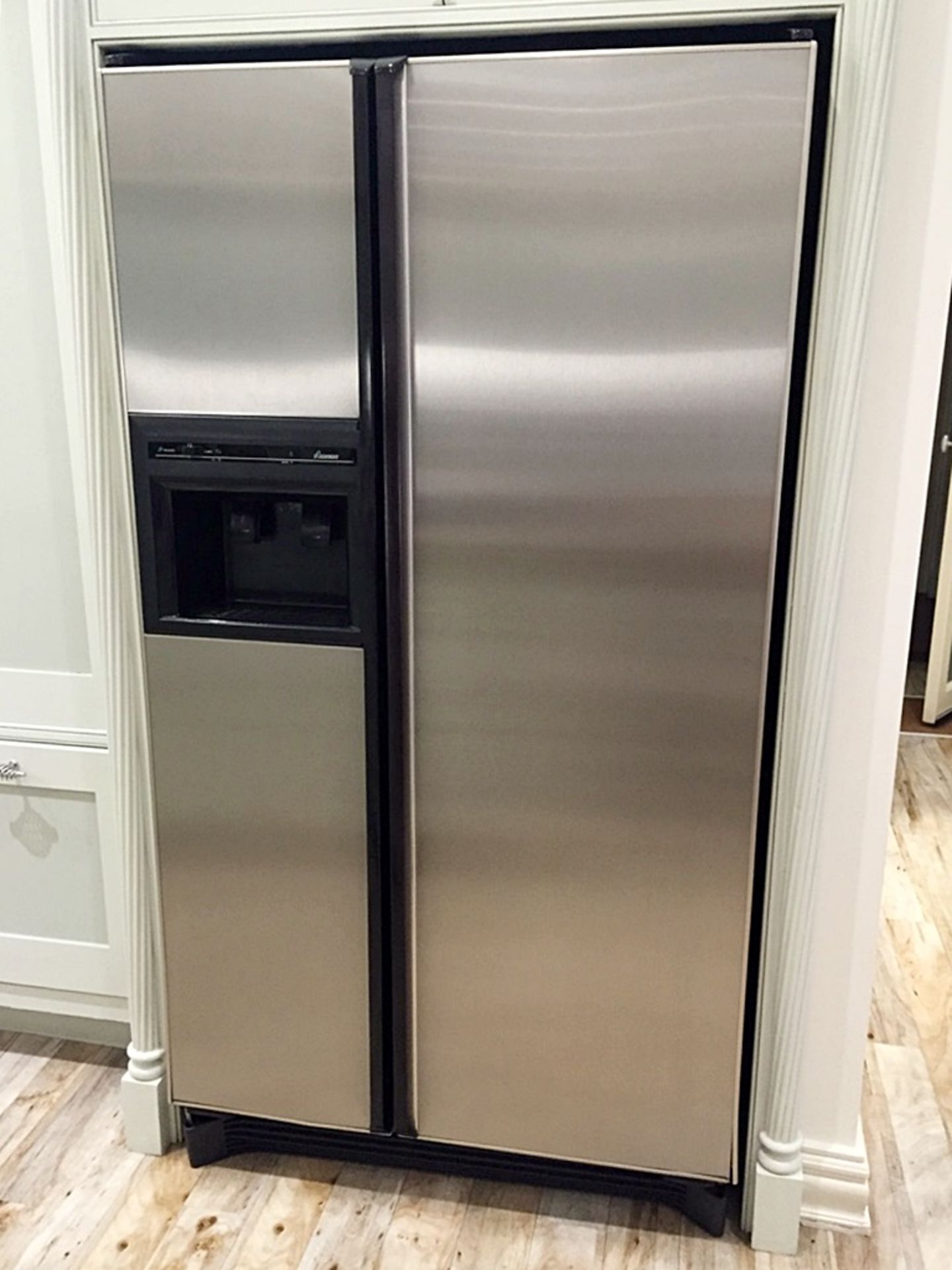 1 x Large "Amana" American Double Door Fridge Freezer With Water Dispenser - Excellent Working