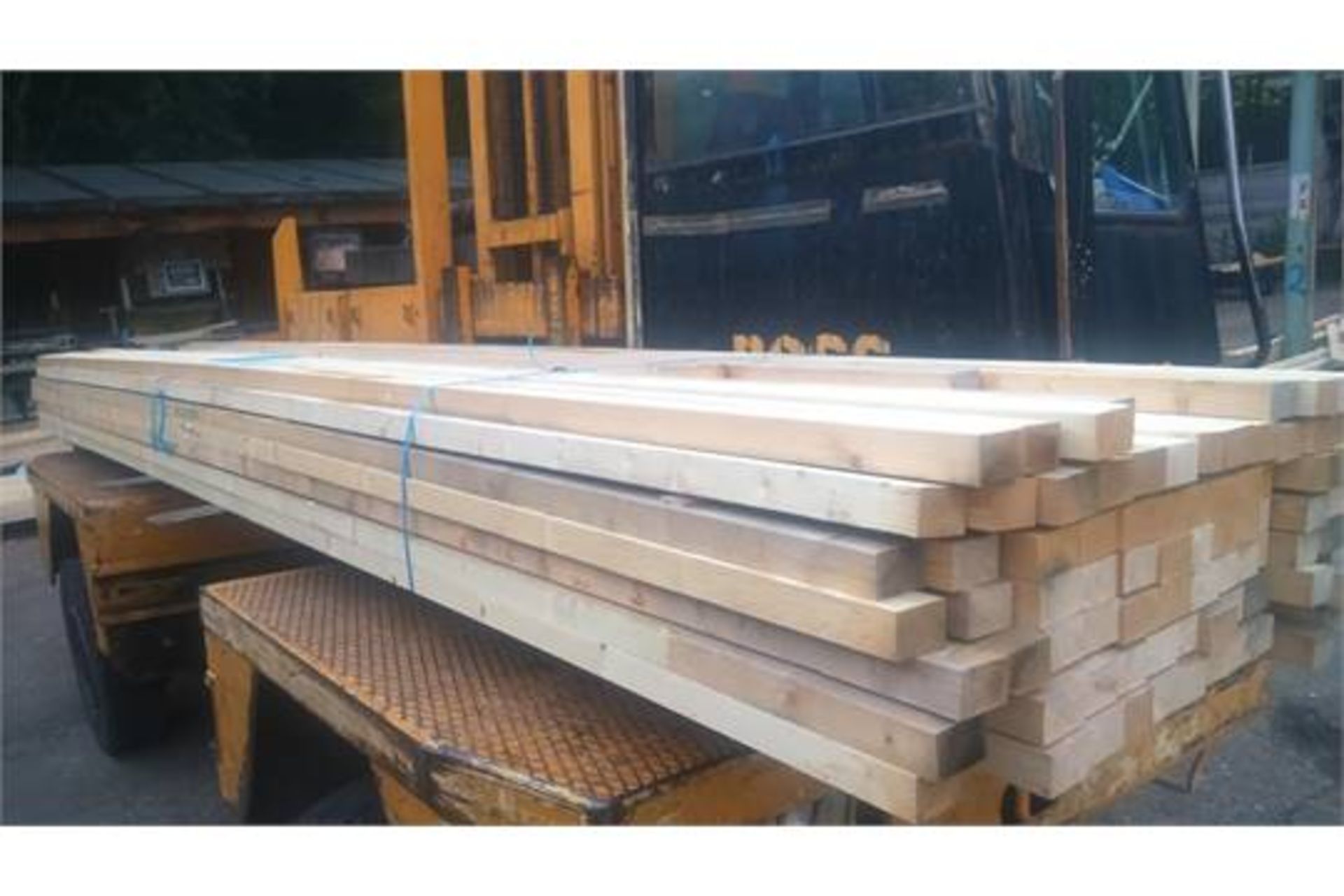 33 x Pieces of Unused TR26 Grade Timber - Size: 47mm x 97mm x 4.5m - Ref Lot 14 - CL151 -