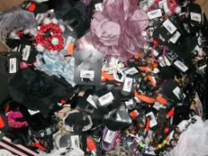 300+ x  Items Of Assorted Women's / Girls Fashion Accessories - Includes Fancy Dress, mostly Costume
