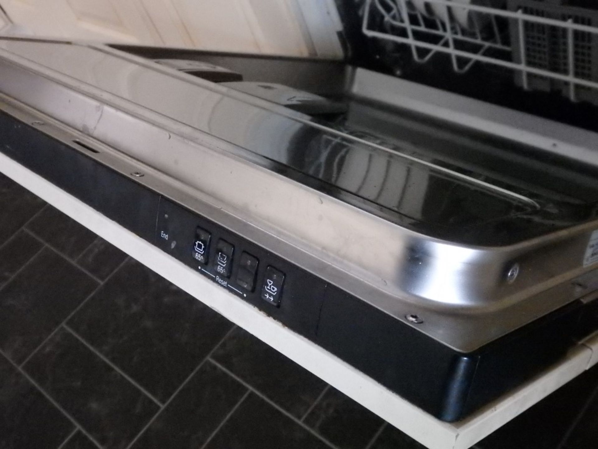 1 x Traditional Style Cream Kitchen With Luxurious Black Granite Worktops - Includes Freezer & - Image 11 of 31