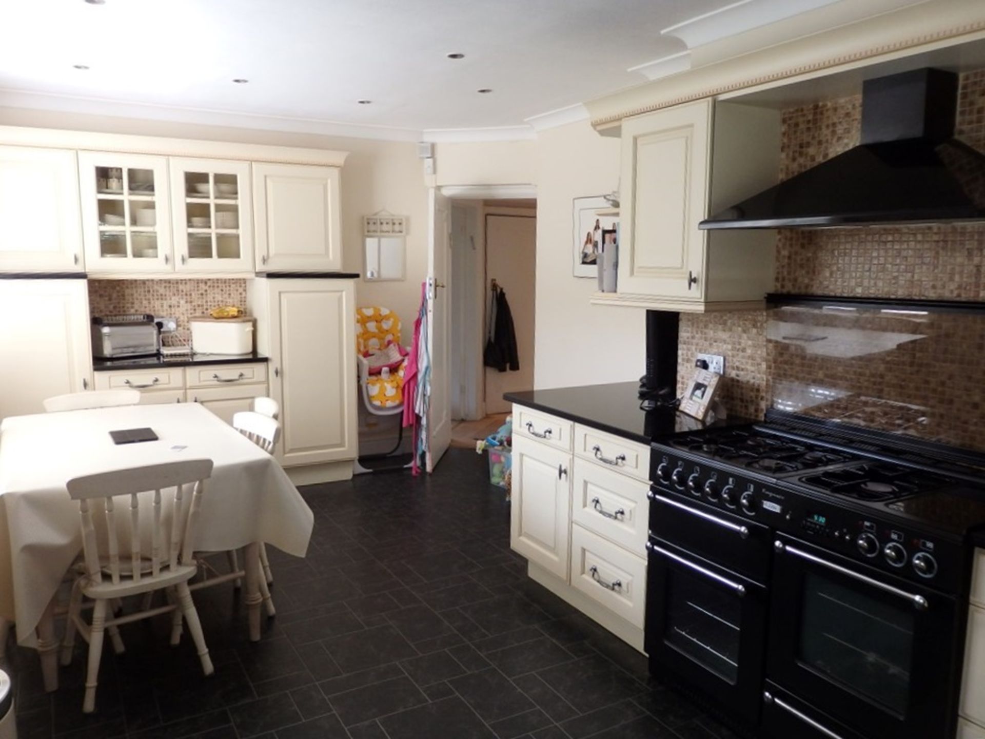 1 x Traditional Style Cream Kitchen With Luxurious Black Granite Worktops - Includes Freezer & - Image 27 of 31